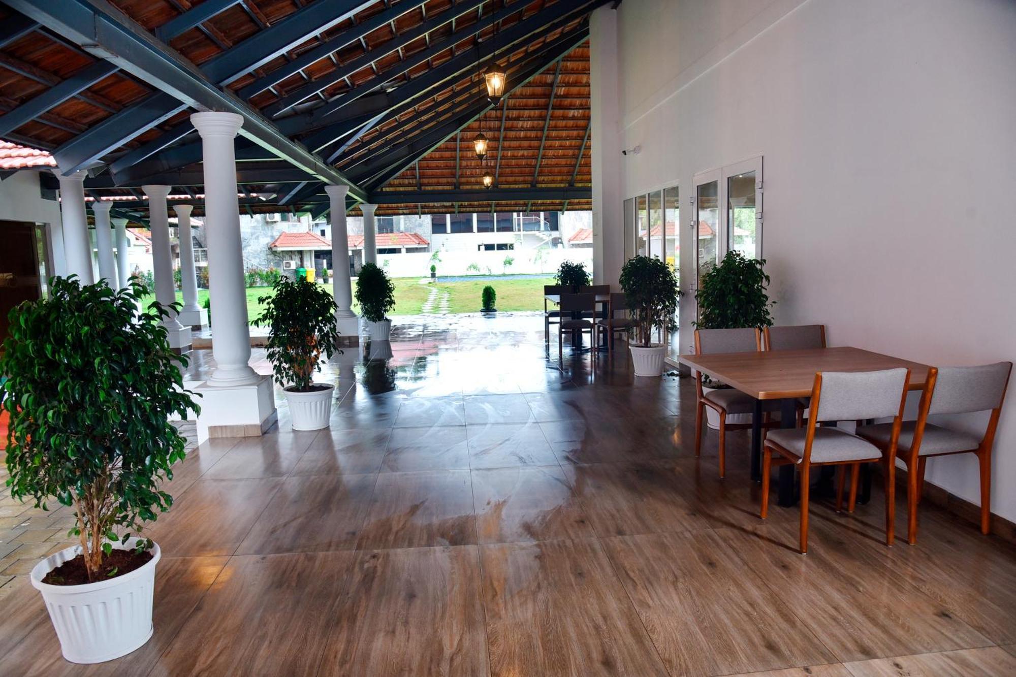 The Pearl View Hotel Mulappilangād 외부 사진
